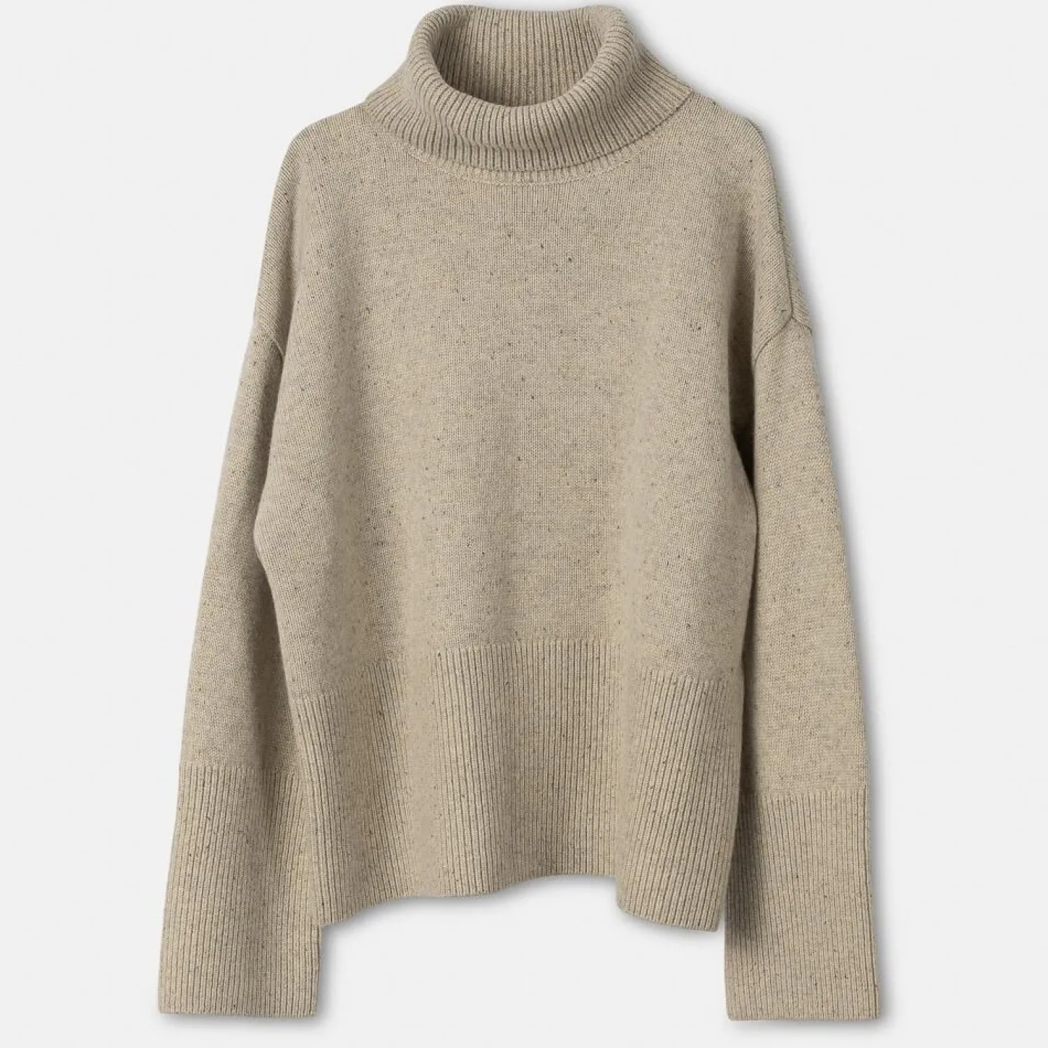 oversized_hoyhalset_strik_6-10.webp New Oversized Hoyhalset Strikkegenser Dame Loungewear