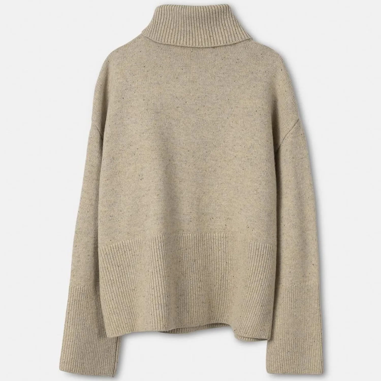 oversized_hoyhalset_strik_7-10.webp New Oversized Hoyhalset Strikkegenser Dame Loungewear